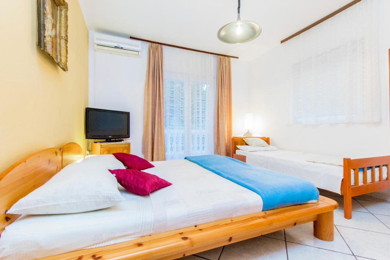 Apartmani Mariva 沃迪切 外观 照片