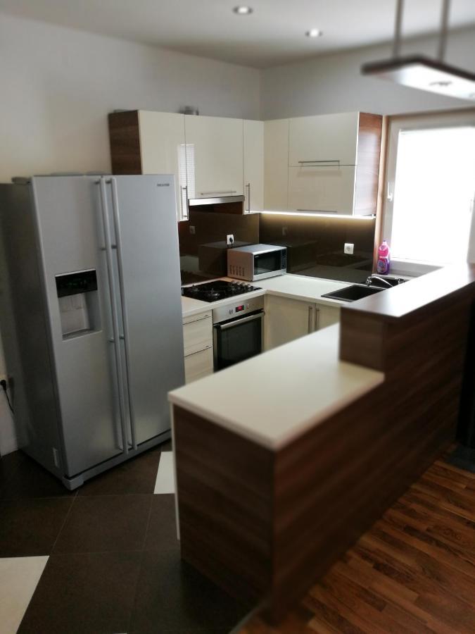 Apartmani Mariva 沃迪切 外观 照片