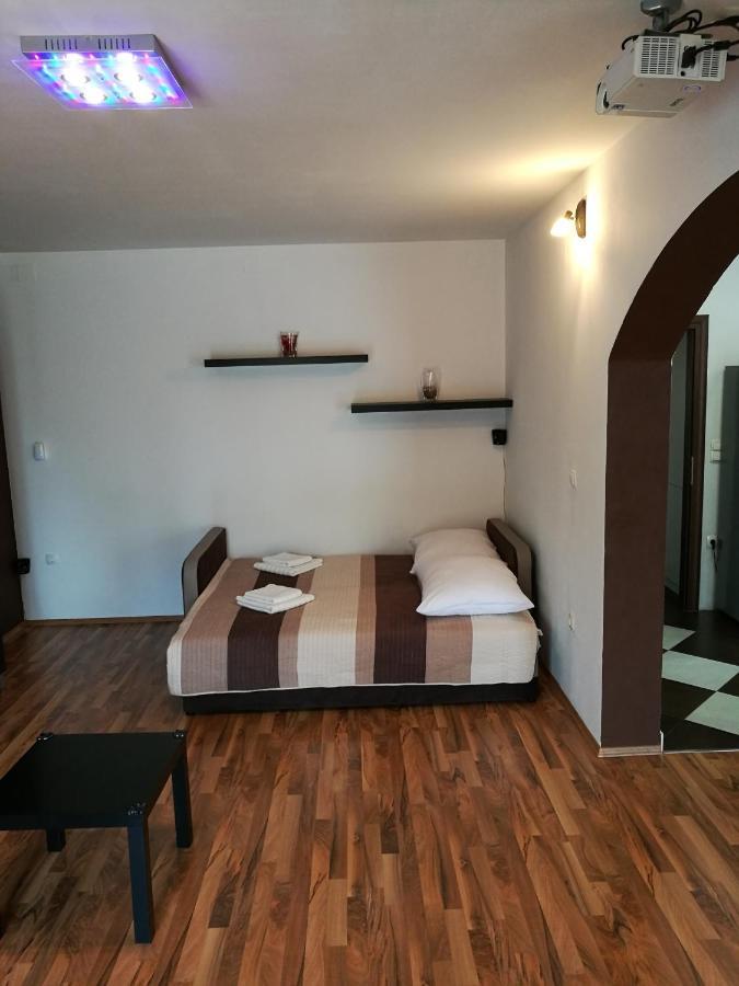 Apartmani Mariva 沃迪切 外观 照片