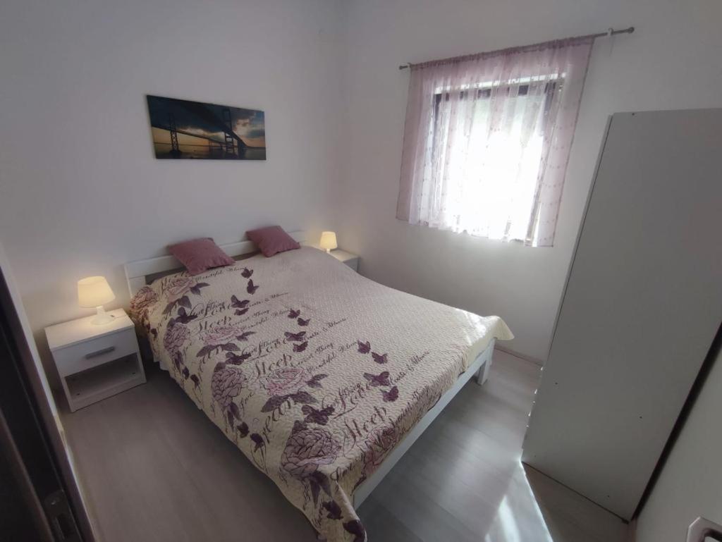 Apartmani Mariva 沃迪切 外观 照片
